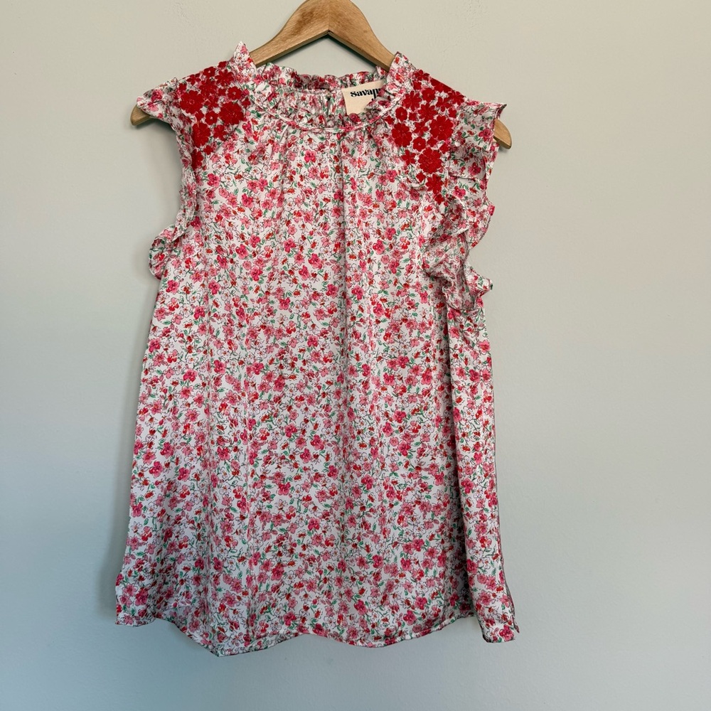 NWT Savanna Jane Silky Floral Top with Pink and Red Hues